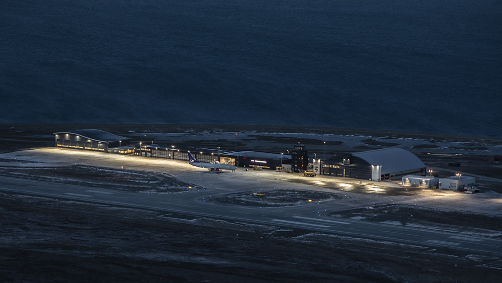 Svalbard Airport